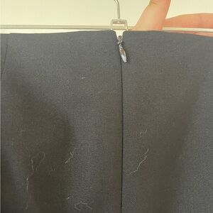 Chic Black Zippered Top